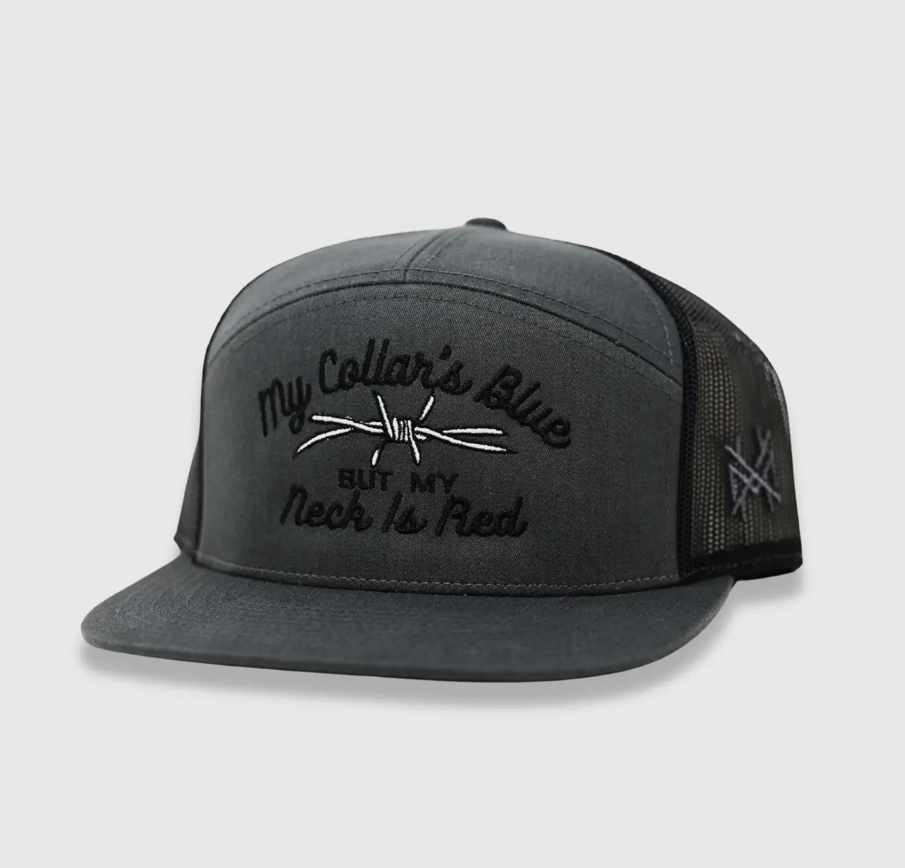 Mad Hatter My Collars Blue But my Neck is Red